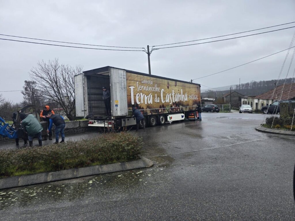 630053697_1451621093416572_1212171904866266001_n - Jornal do Centro Mau tempo: Sernancelhe entrega água, bens essenciais e materiais a Pombal