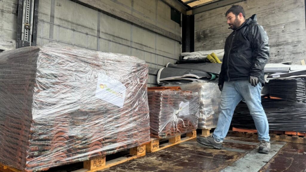 632575830_1451621560083192_6653544877235232699_n - Jornal do Centro Mau tempo: Sernancelhe entrega água, bens essenciais e materiais a Pombal