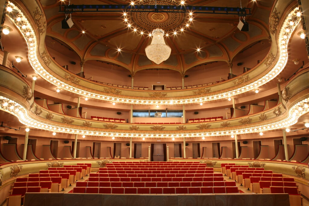  Gala no Teatro Ribeiro Conceição assinala 18.º aniversário da reabertura ao público