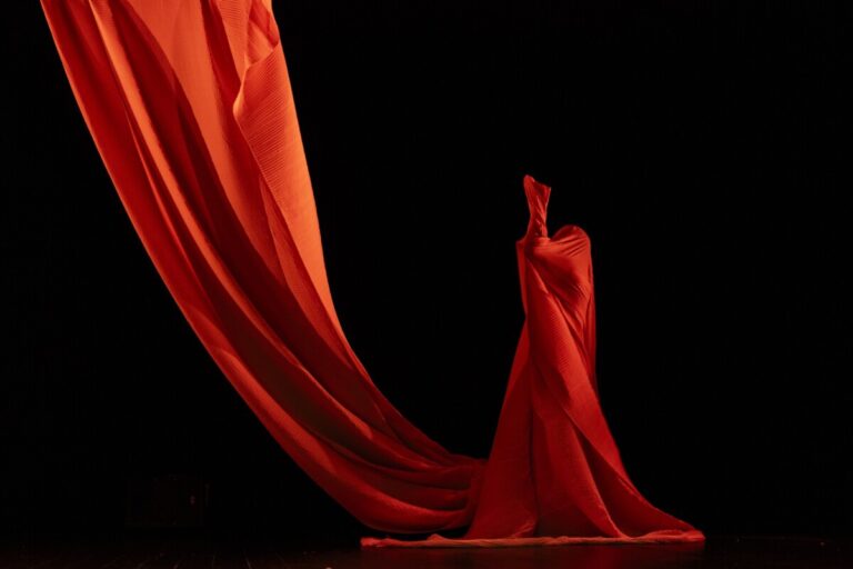 0ffc79ec-246a-a833-589a-a56210a10a76