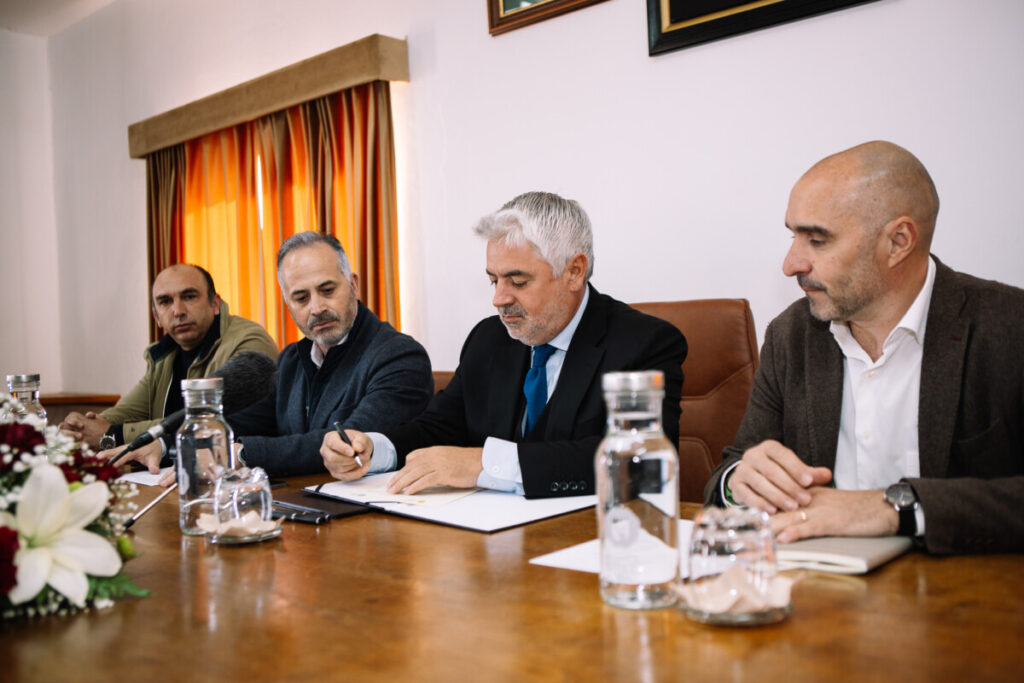  Água da rede pública vai abastecer Pousa Maria (Viseu) que espera acabar com seca no verão